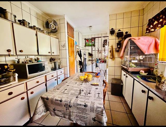 3 BEDROOM HOUSE FOR SALE IN VANDERBIJLPARK CE 4